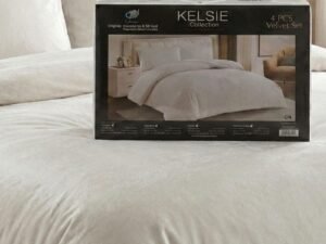 Kelsie Collection 4-Piece Luxury Velvet Bedding Set Soft Cream Duvet Cover & Pillowcases C4